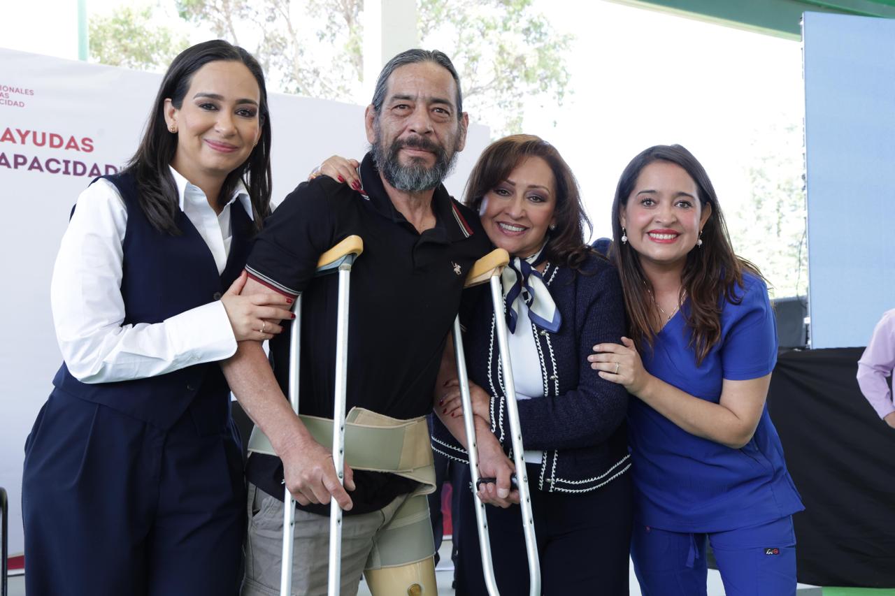 Gobernadora Lorena Cuéllar entrega prótesis a personas con discapacidad para fortalecer inclusión social